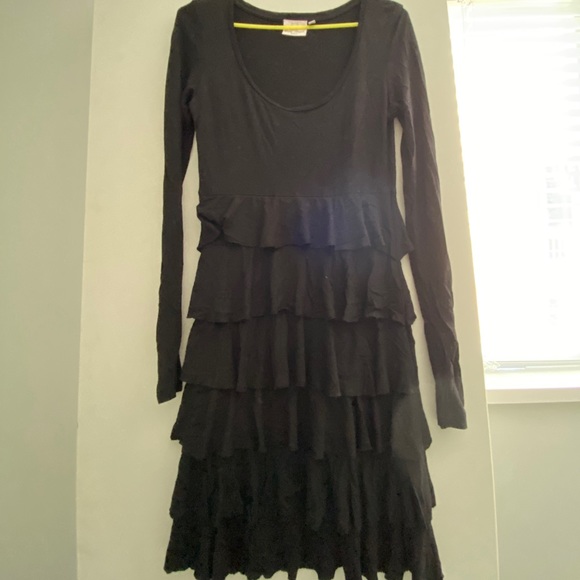 Black dress - Picture 1 of 2